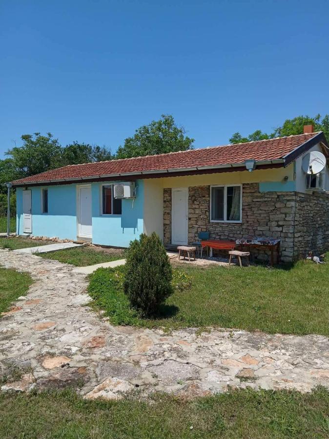Guest House Viola Ezerets Extérieur photo