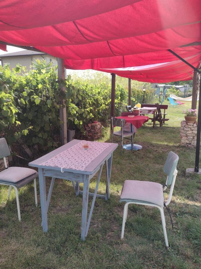 Guest House Viola Ezerets Extérieur photo