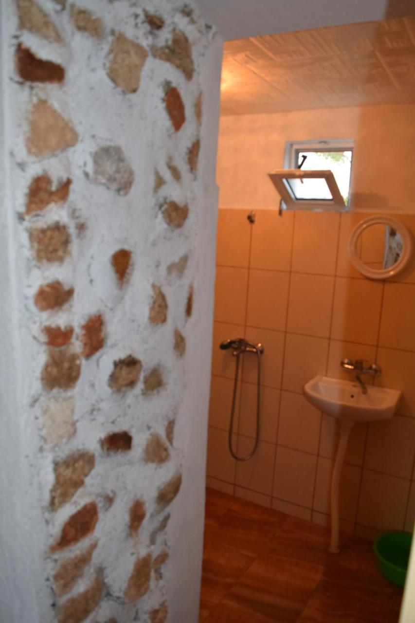 Guest House Viola Ezerets Extérieur photo